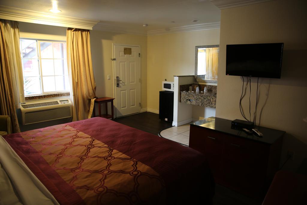 Chateau Inn & Suites Downey Eksteriør billede