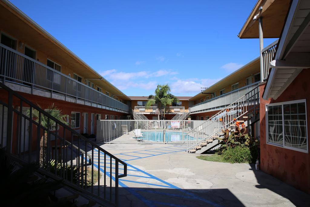 Chateau Inn & Suites Downey Eksteriør billede