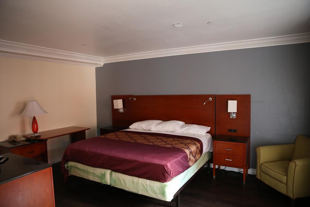 Chateau Inn & Suites Downey Eksteriør billede